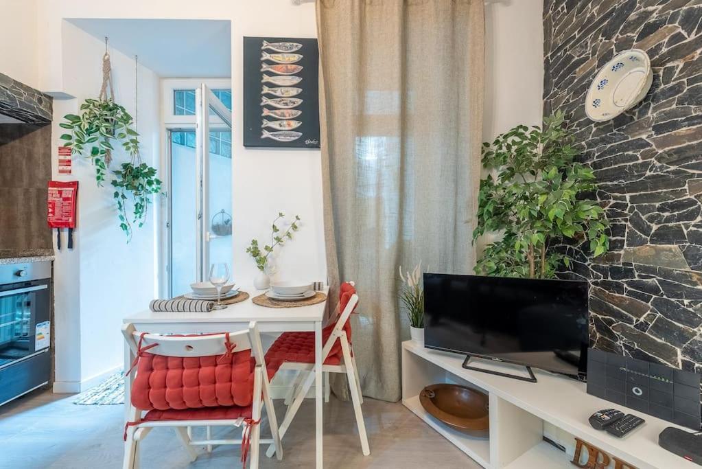 Modern Rustic Apartment In Graca Lisboa Exterior foto